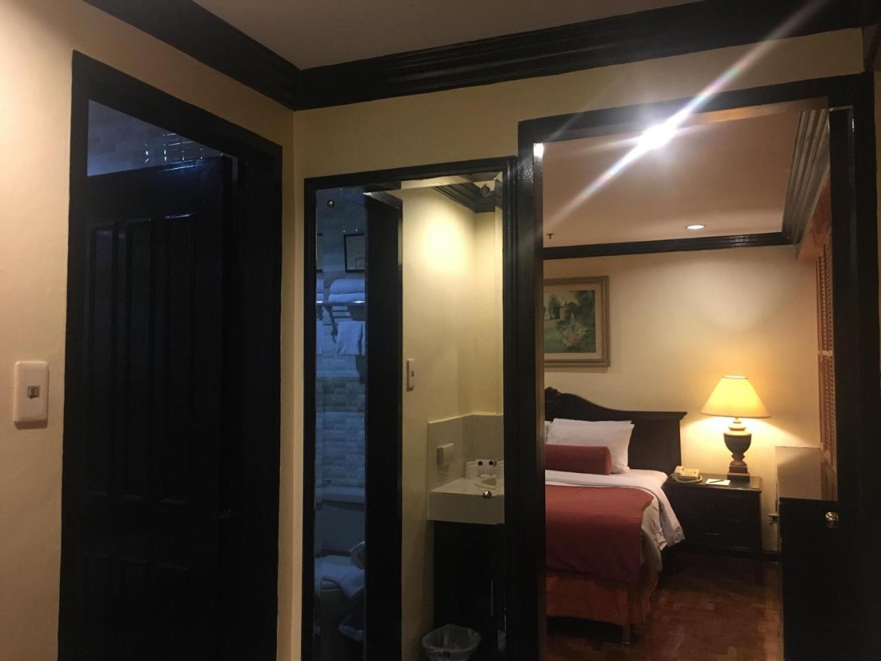 Lourdes Suites Makati City Exterior foto