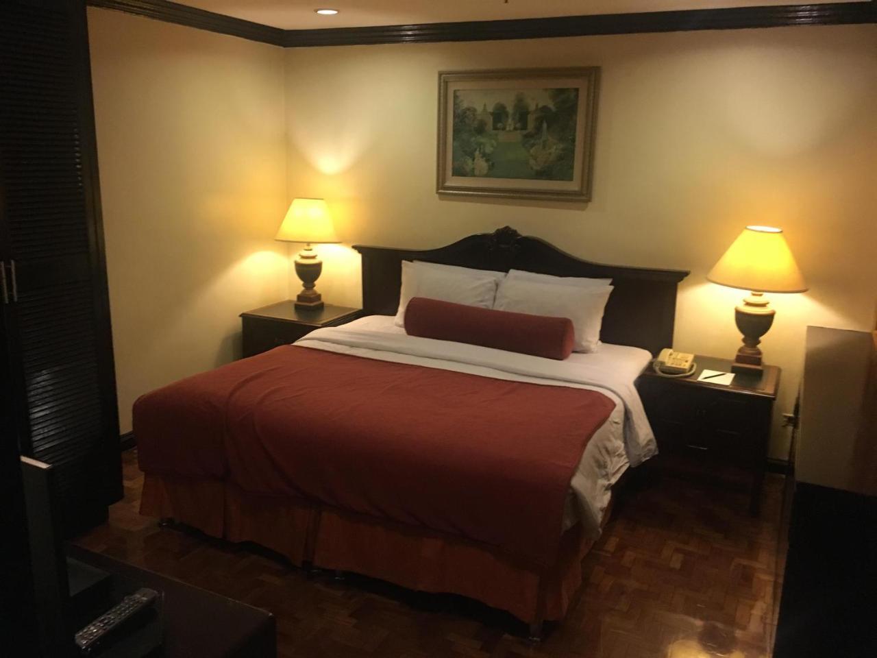 Lourdes Suites Makati City Exterior foto