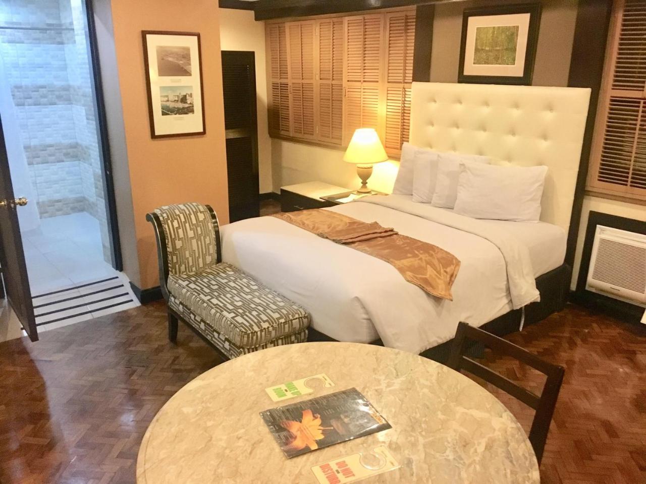Lourdes Suites Makati City Exterior foto