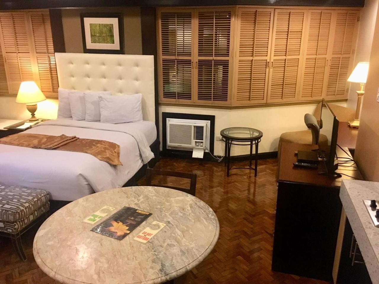 Lourdes Suites Makati City Exterior foto